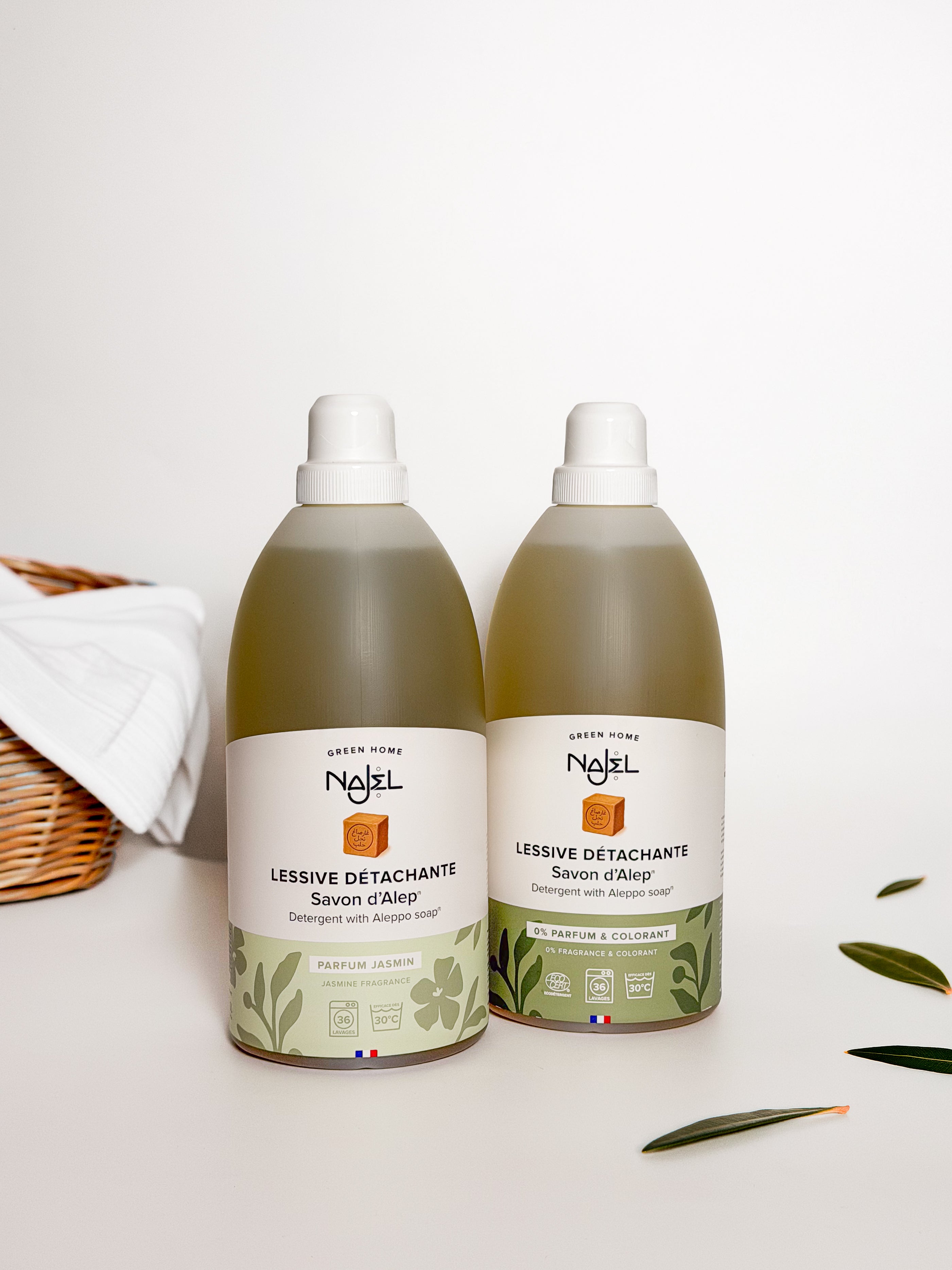Najel Natural Stain-Removing Laundry Detergent with Aleppo Soap (Fragrance-Free), 2L